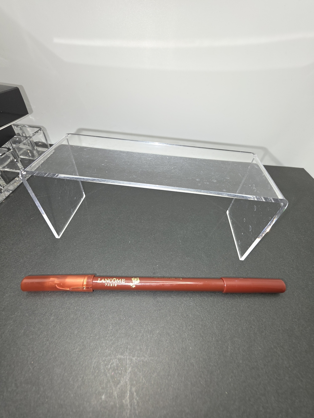 Discontinued Lancôme Contour Pro Lip Liner Pencil - "BRUN"